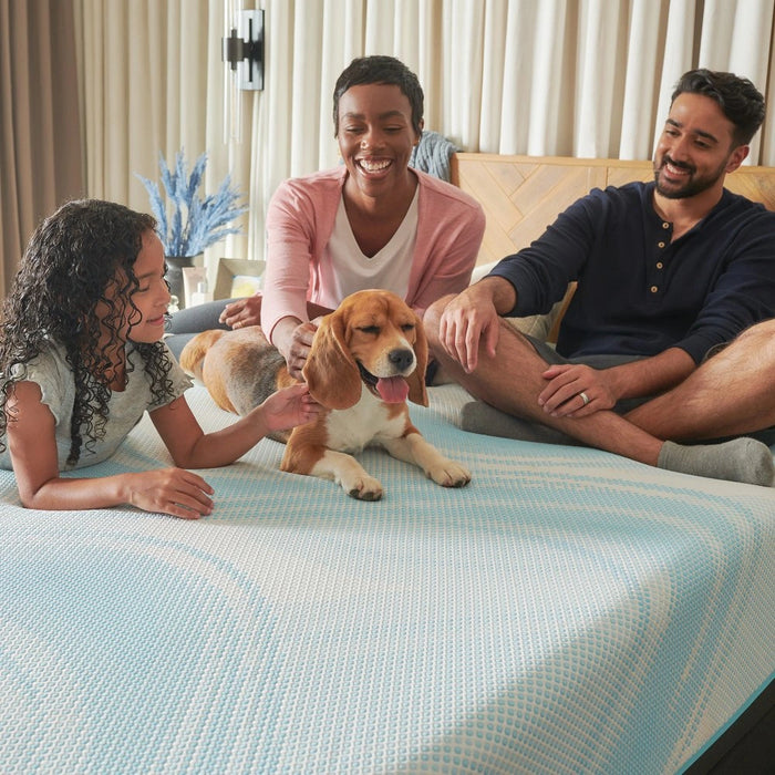 Tempur-Pedic LuxeBreeze Medium Hybrid Mattress