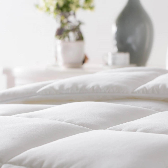 Down Alternative Microfiber Comforter