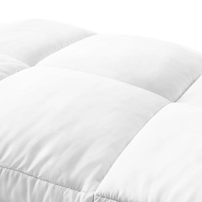 Down Alternative Microfiber Comforter