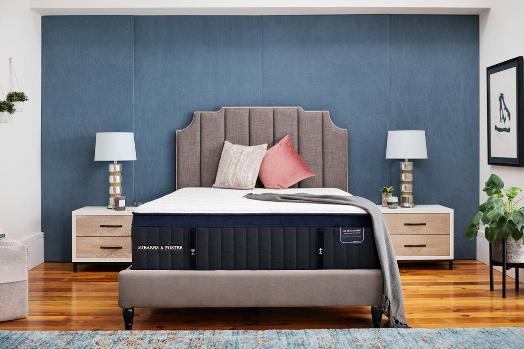 Stearns and Fosters Lux Estate Pollock Hybrid- Ultra Plush